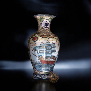 Bình Vẽ Vàng Phong Thủy Công Danh – Thuyền Thuận Gió Đón Tài Lộc